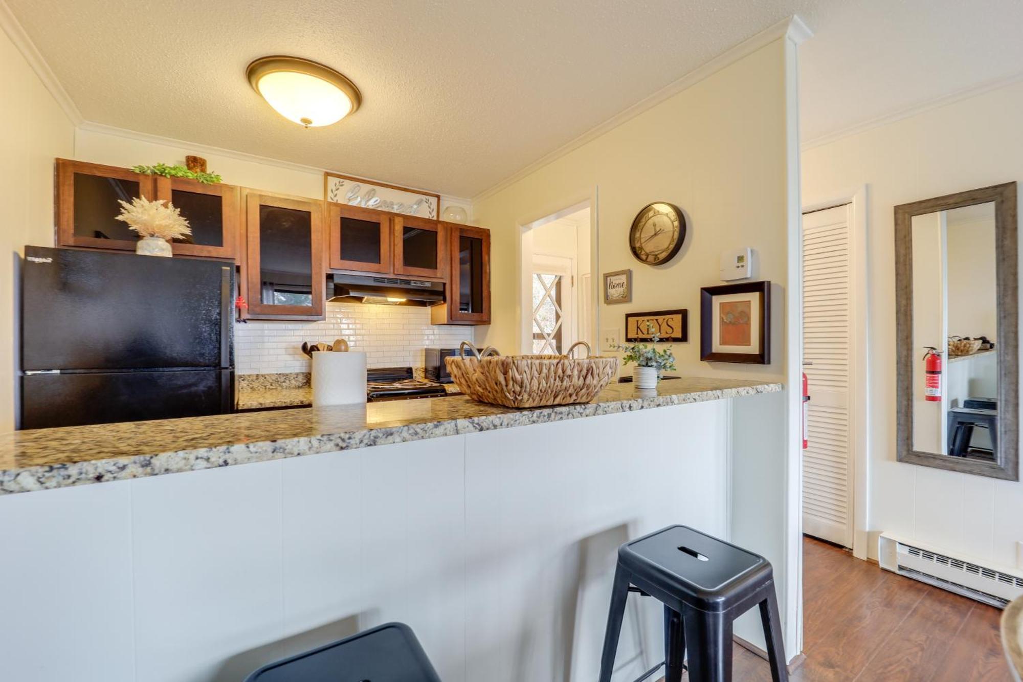 Beech Mountain Studio With Balcony Less Than 1 Mi To Skiing! エクステリア 写真