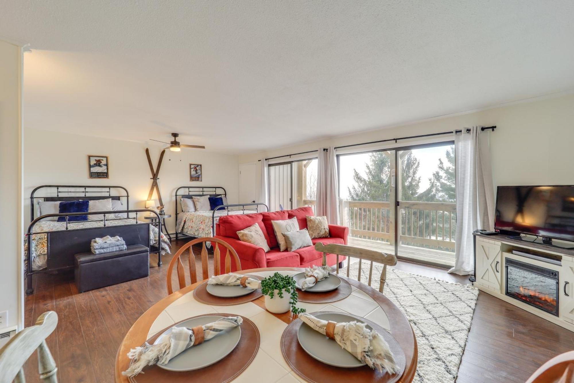 Beech Mountain Studio With Balcony Less Than 1 Mi To Skiing! エクステリア 写真